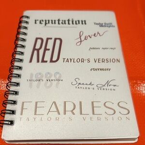 Taylor Swift notebook 👑